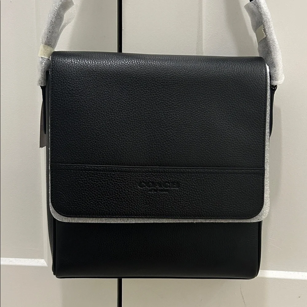 Coach (NWT) Houston Map Bag